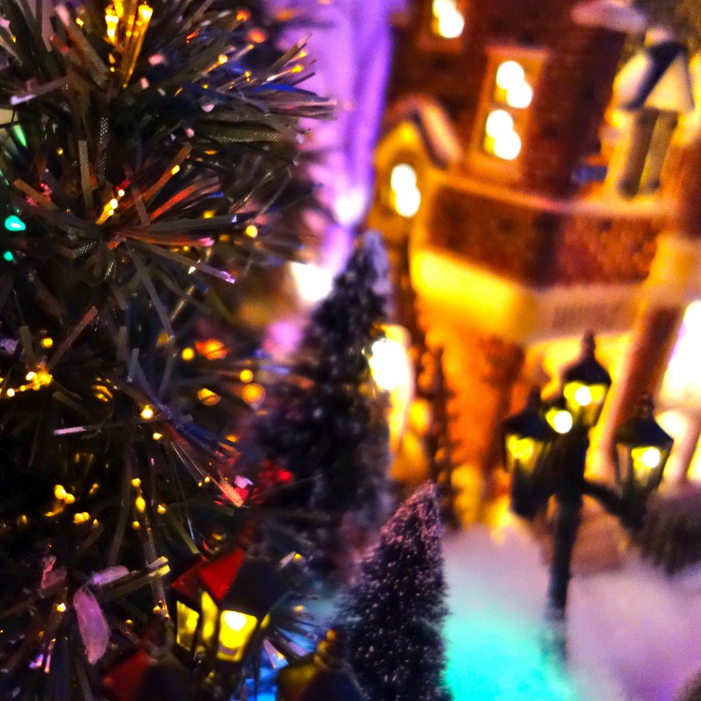 Dickens Christmas Village 2012 – Little Shop on the Corner